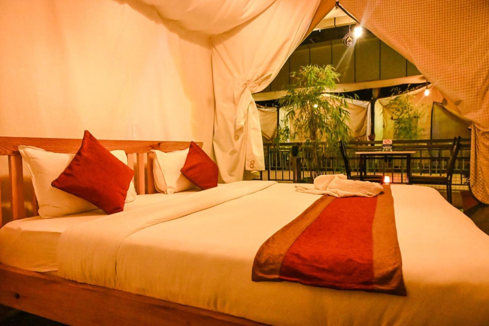 Kalash Parkaze And Tent Inn Pokhara Oda fotoğraf
